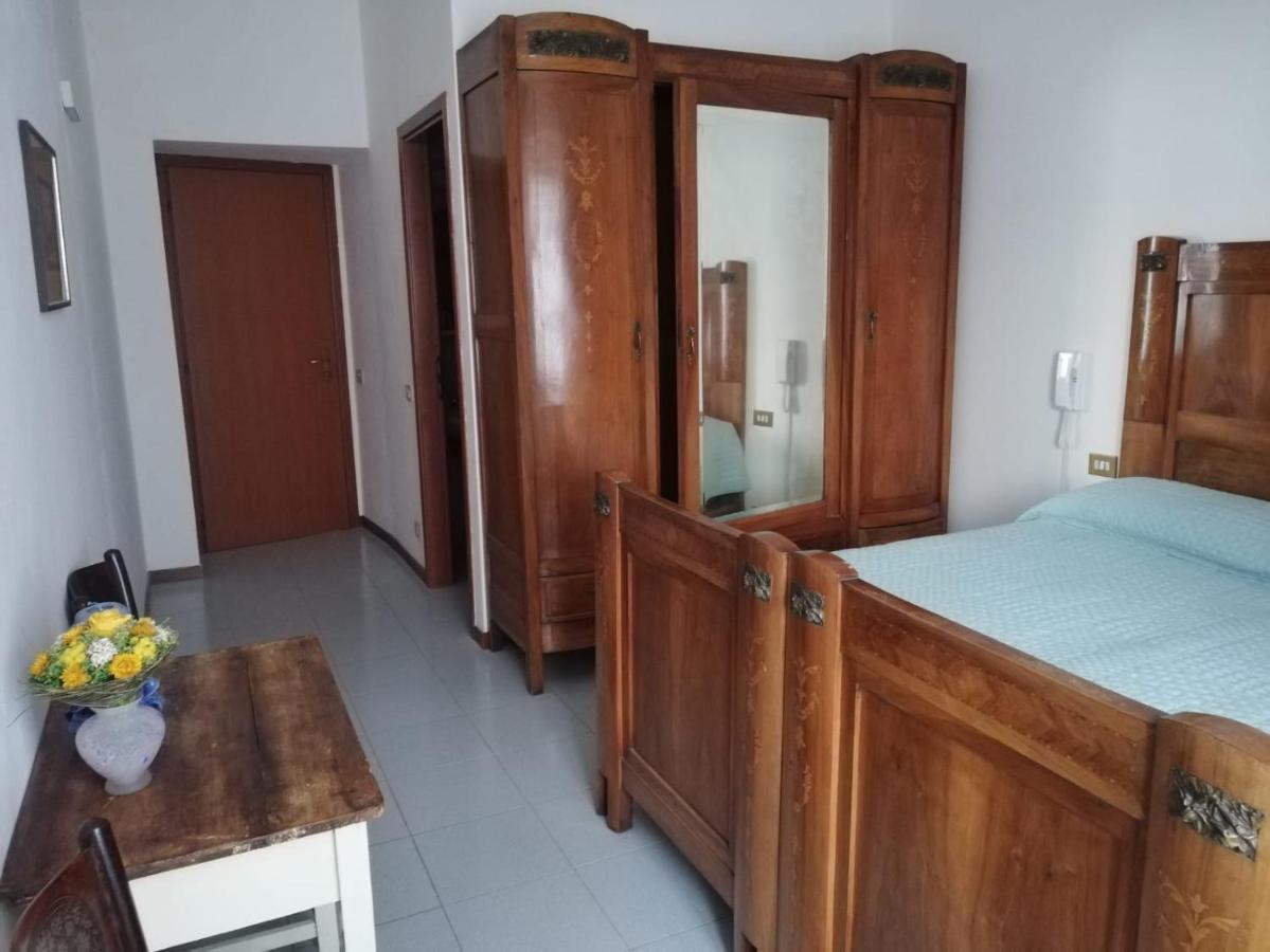 Residenza Santa Valeria Ξενοδοχείο Caglio Εξωτερικό φωτογραφία